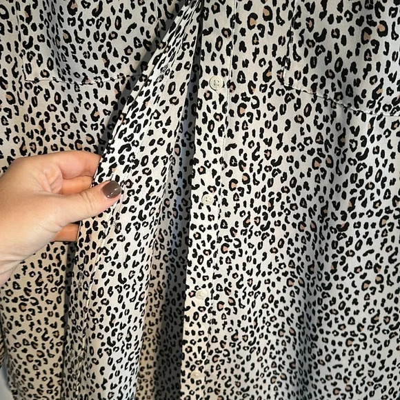Apt. 9 Button Down Leopard Top Medium - Picture 3 of 4